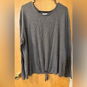 Women’s long sleeve gray shirt